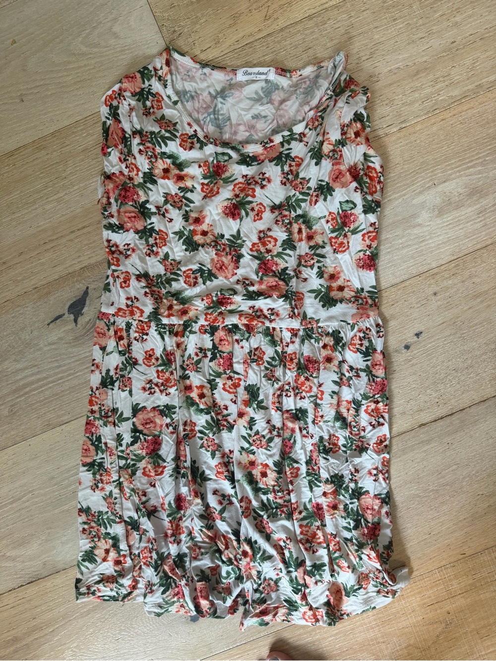 Bearsland White Floral Short Sleeve Maternity Tee with Coral Roses